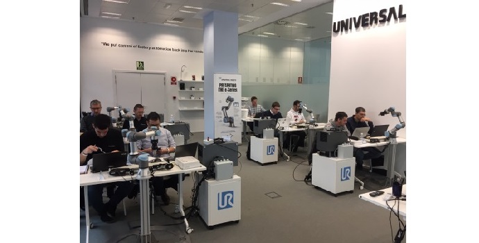 universal robots centros de formación