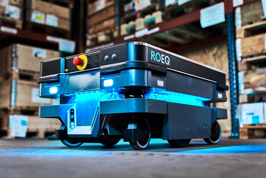 ROEQ lanza el TML200, su nuevo módulo superior de elevación para robots MiR250