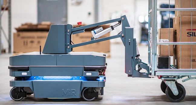MiR Robots dará voz a la robótica móvil del futuro en Metalmadrid con el MiR250 Hook y el MiR500